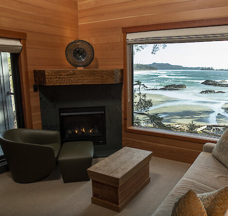 Chesterman Beach Loft Suite Living Room